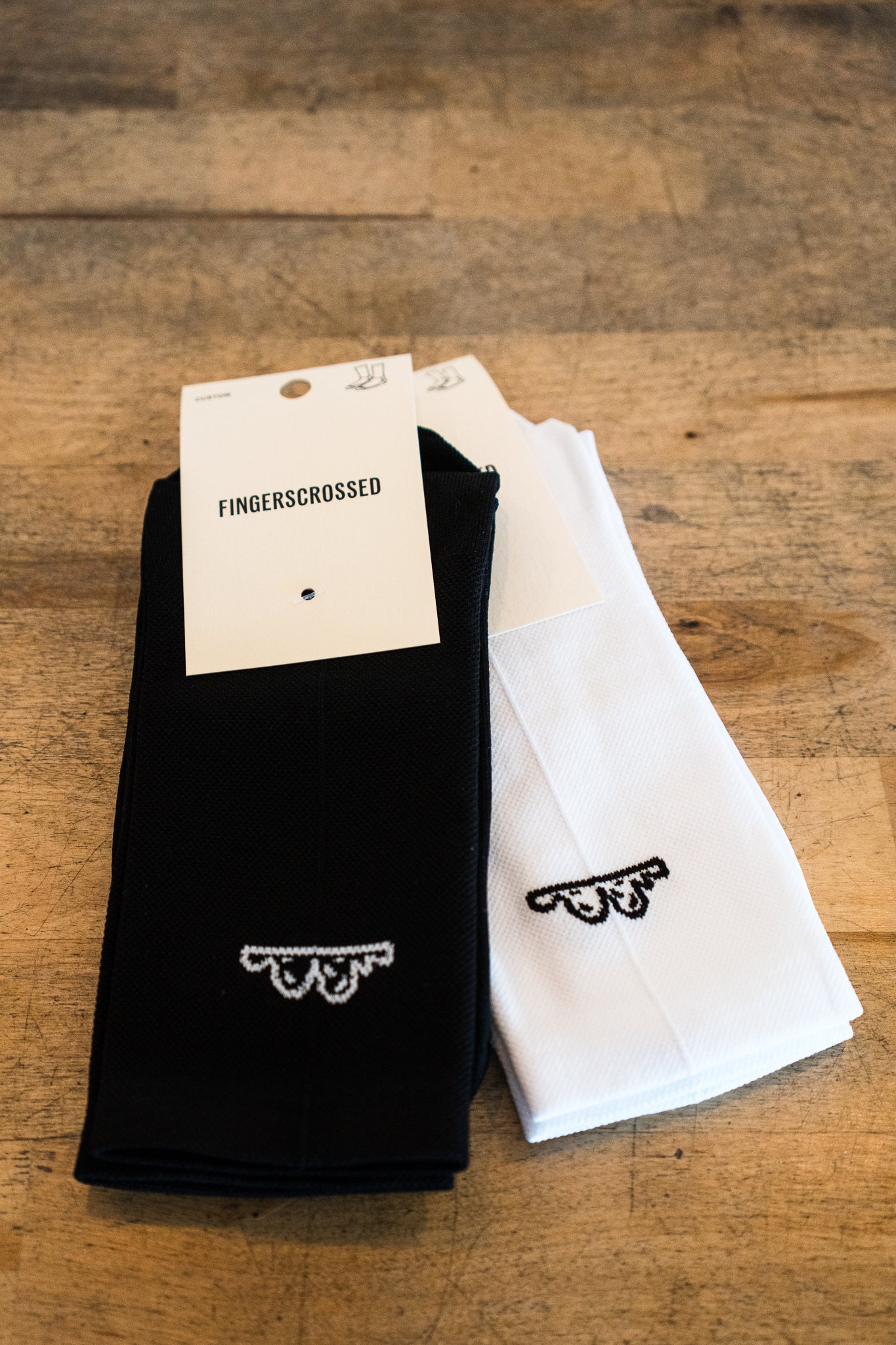 Fingerscrossed x Luft Socks