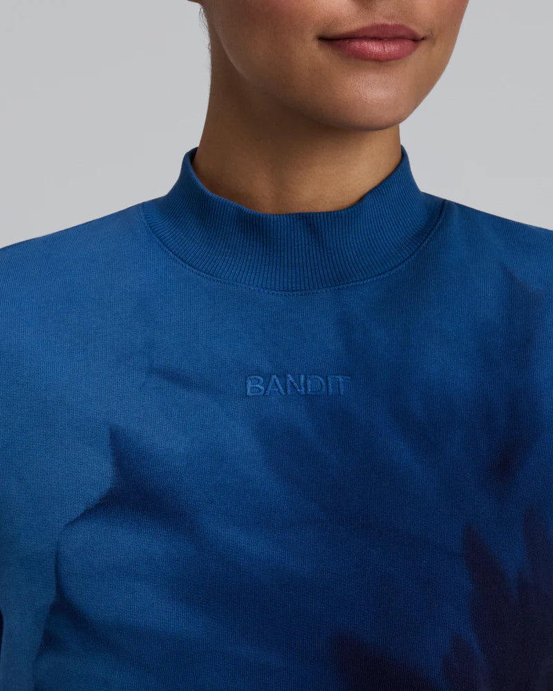 Bandit Women's Cropmock Pullover - Aegean Blue Wave Print