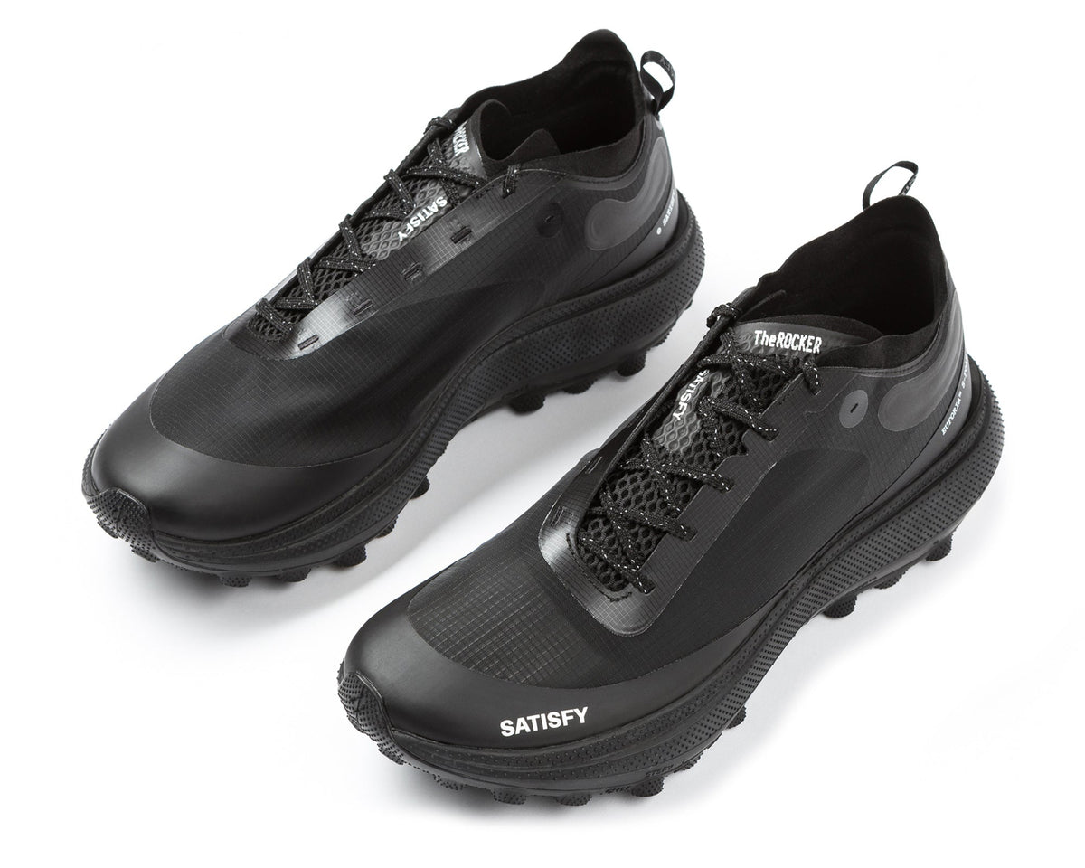 Satisfy TheROCKER running shoe in Jet Black, front three-quarter view
